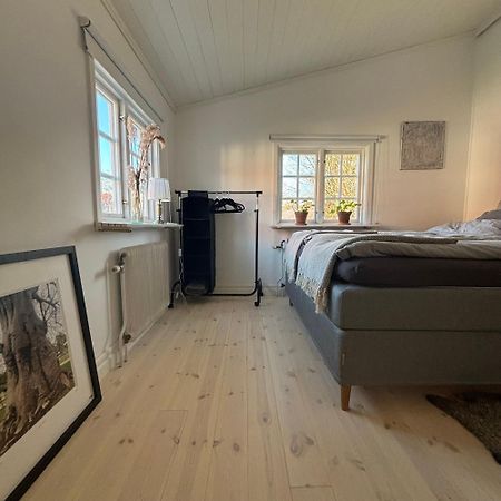 Charmigt Boende Med Perfekt Laege I Gamla Stan ファルケンベリ エクステリア 写真