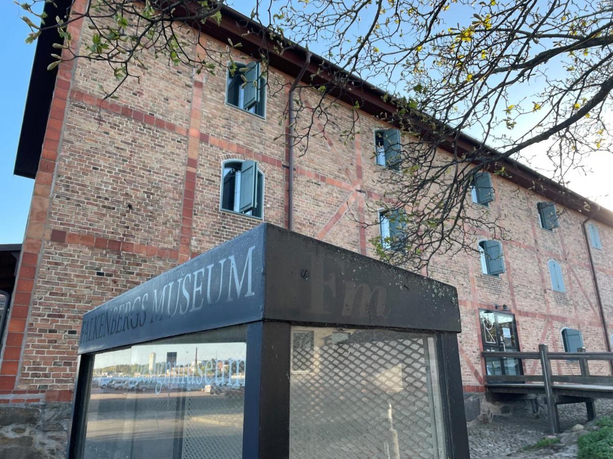 Charmigt Boende Med Perfekt Laege I Gamla Stan ファルケンベリ エクステリア 写真
