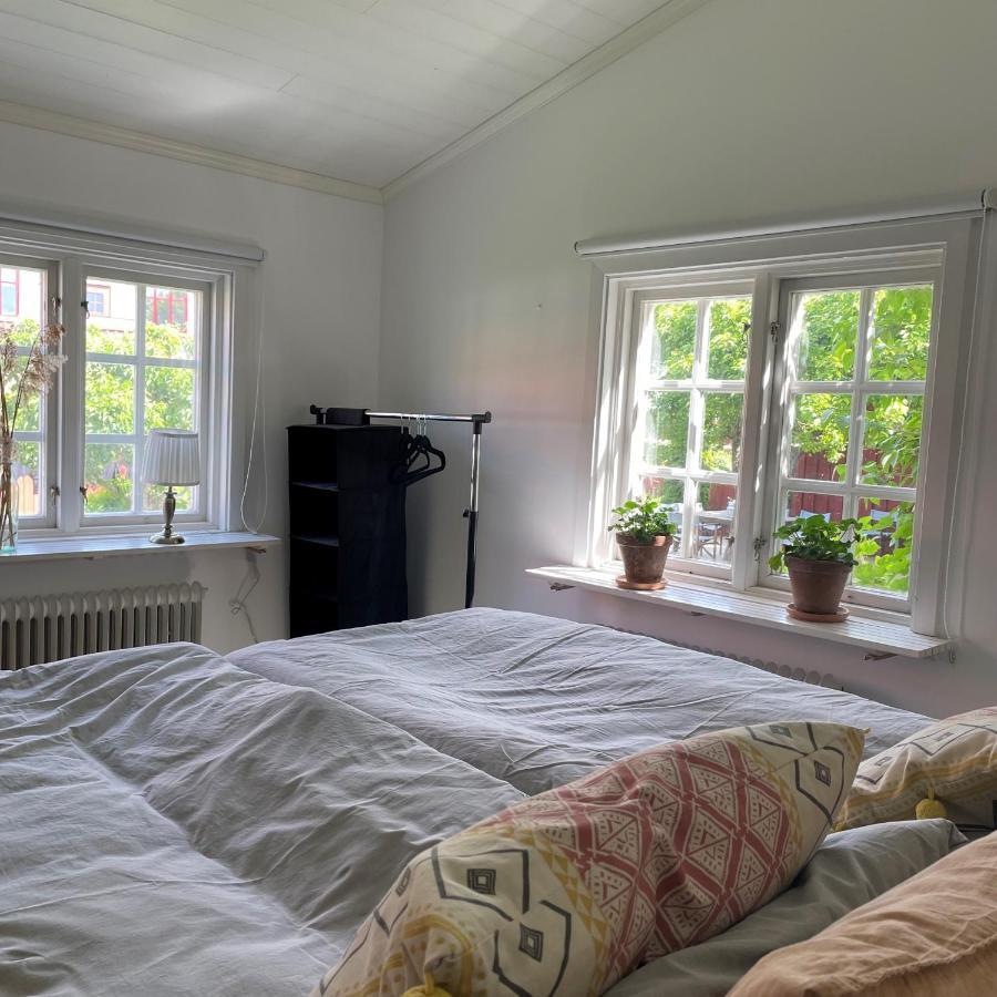 Charmigt Boende Med Perfekt Laege I Gamla Stan ファルケンベリ エクステリア 写真